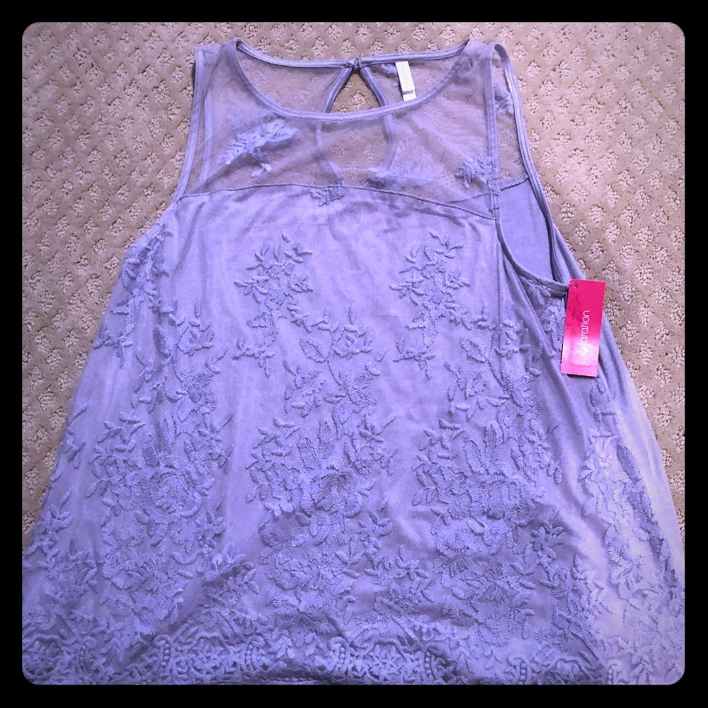 Woman’s top lg.